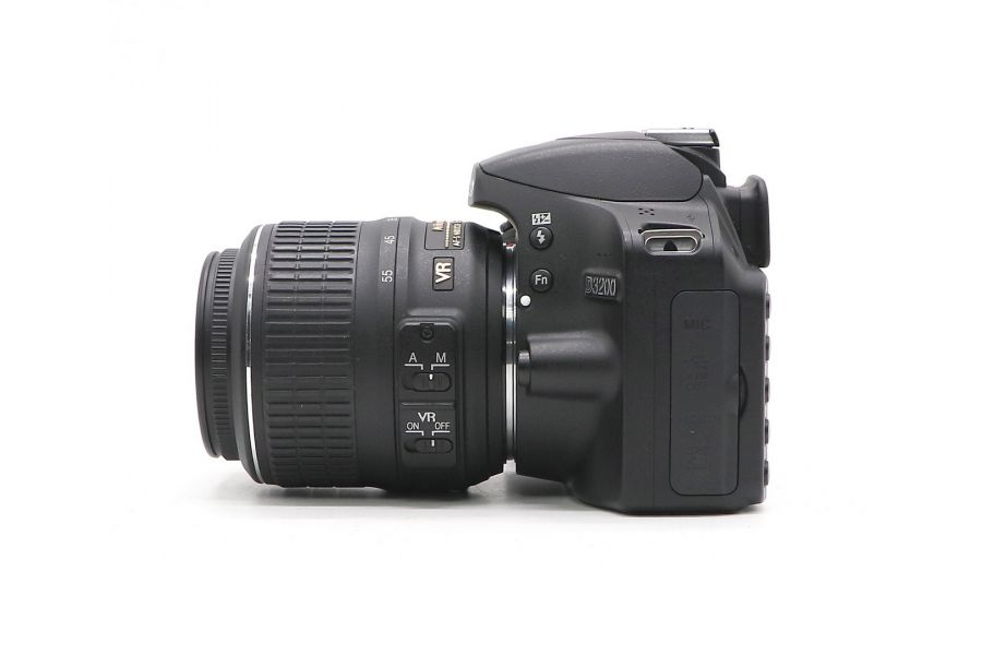 Nikon D3200 kit в упаковке (пробег 5 кадров)