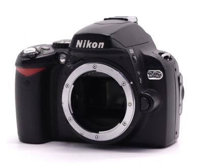 Зеркальный цифровой фотоаппарат Nikon D40x body