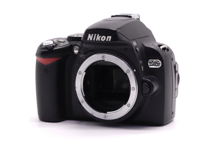 Зеркальный цифровой фотоаппарат Nikon D40x body