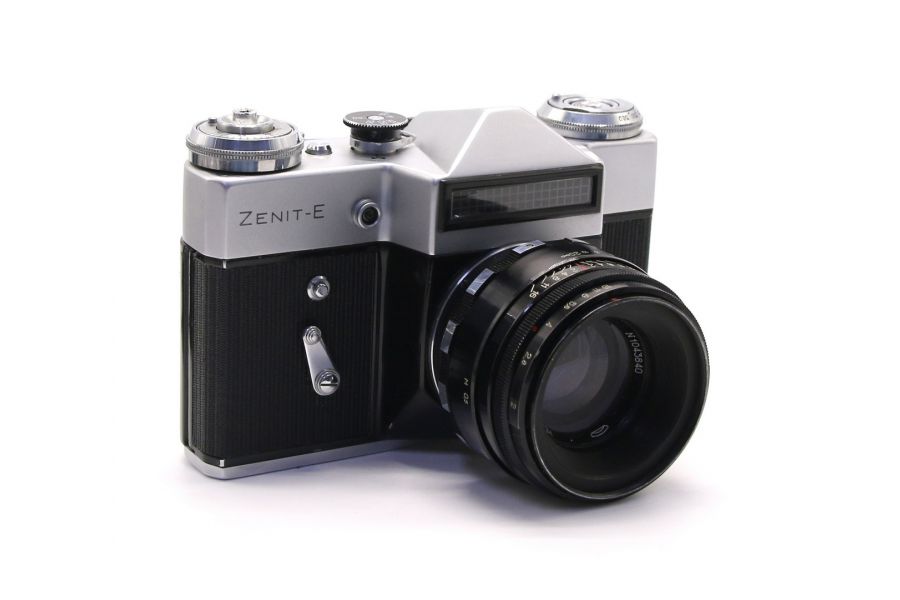 Зенит-Е с объективом Гелиос-44-2 (КМЗ, 1969)