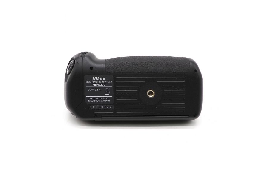 Прочная, легкая батарейная ручка Nikon MB-D200 