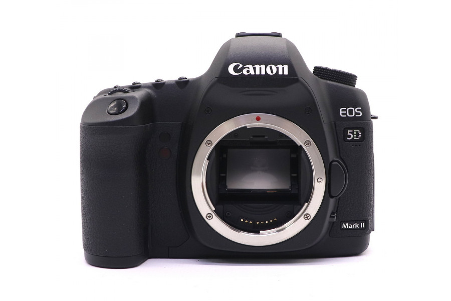 Canon EOS 5D Mark II body в упаковке (пробег 5660 кадров)
