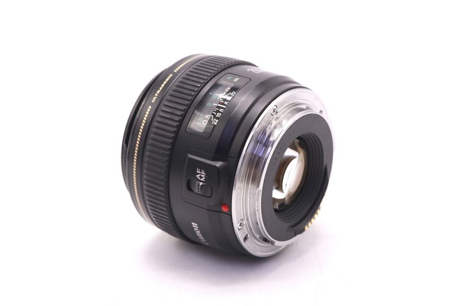 Canon EF 28mm f/1.8 USM объектив (Japan, 2015)