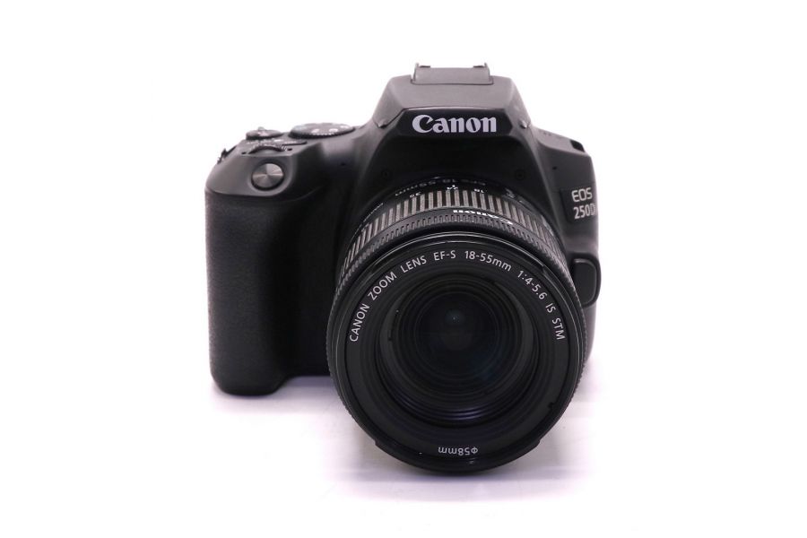 Canon EOS 250D kit в упаковке (пробег 11000 кадров)
