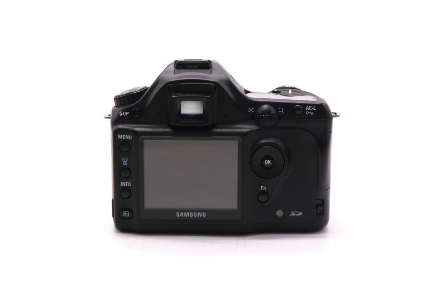 Фотокамера Samsung GX-1L kit (пробег 9525 кадров)