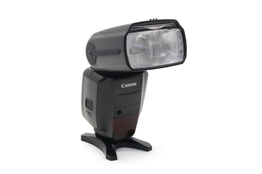 Фотовспышка Canon Speedlite 600EX-RT в упаковке