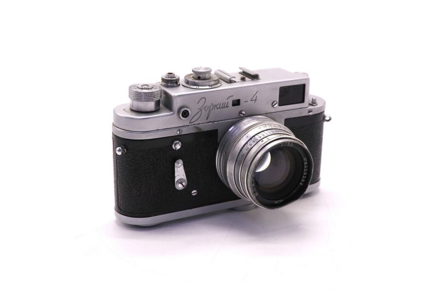 Советская камера Зоркий-4 с объективом Юпитер-8