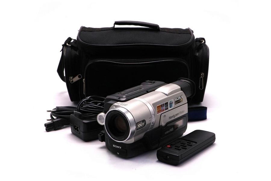 Аналоговая видеокамера Sony CCD-TRV408E PAL
