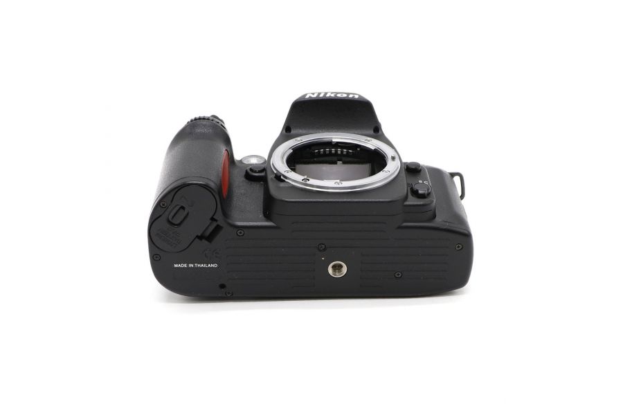 Фотоаппарат пленочный Nikon F80 body black