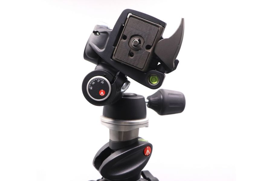 Штатив Manfrotto 055XPROB + голова Manfrotto 804RC2