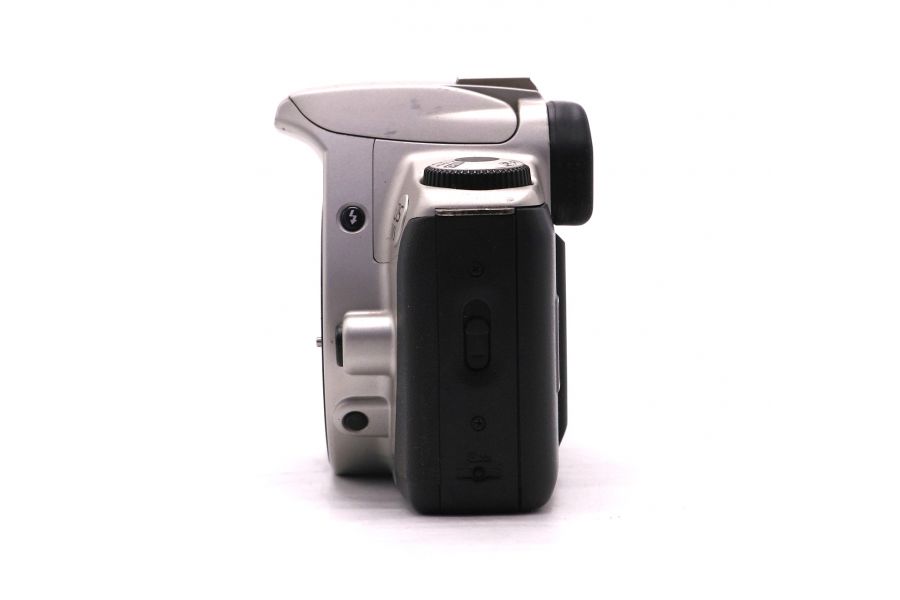 Малоформатный фотоаппарат Canon EOS 300 body