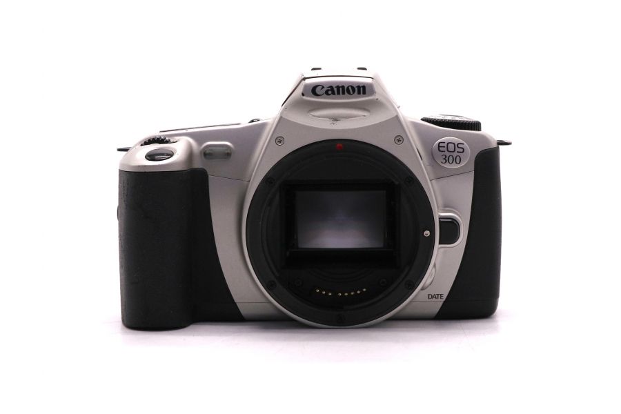 Малоформатный фотоаппарат Canon EOS 300 body