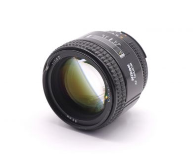 Объектив светосильный Nikon 85mm f/1.8D AF Nikkor