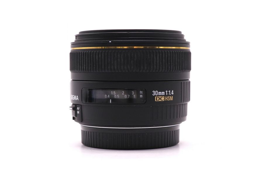 Sigma AF 30mm f/1.4 EX DC HSM for Canon неисправен