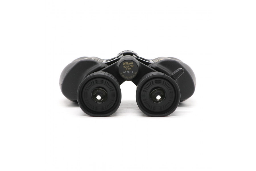 Бинокль переменной кратности Nikon Aculon A211 8-18x42