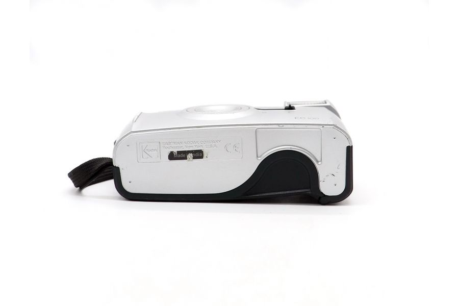 Плёночный аналоговый фотоаппарат Kodak EC 100