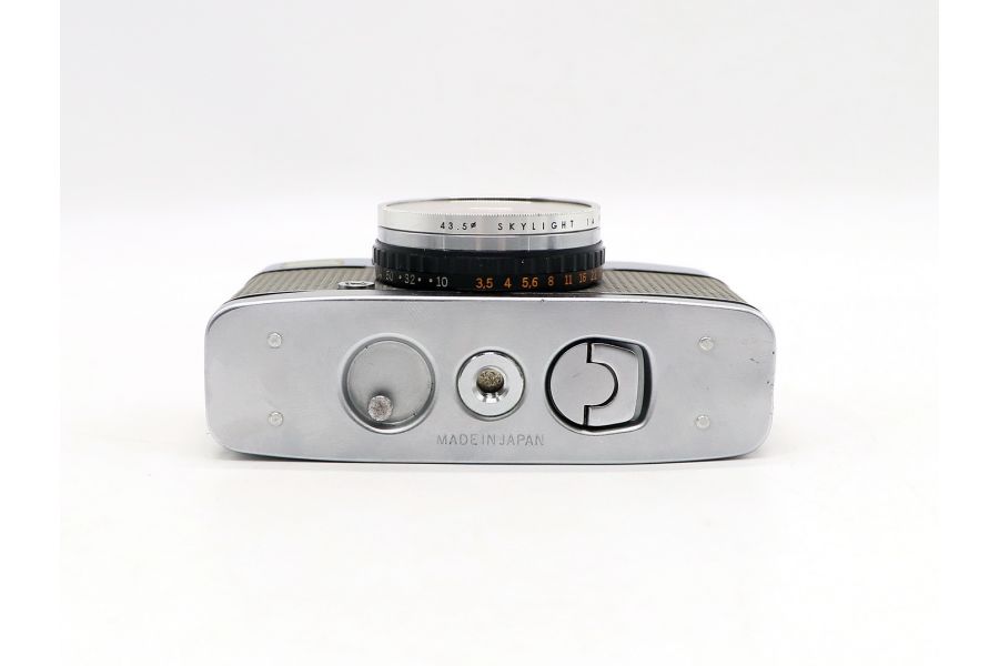 Шкальный пленочный фотоаппарат Olympus-Pen EE