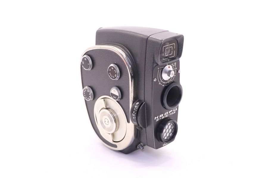 Любительская кинокамера Кварц 2х8S-1M (СССР, 1976)