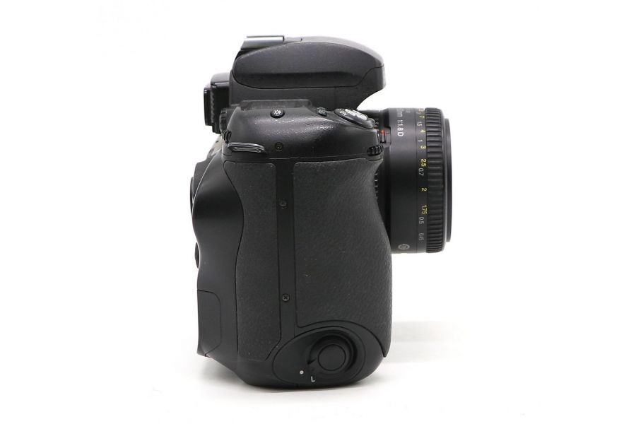 Fujifilm FinePix S3 Pro kit 50mm f/1.8D AF Nikkor