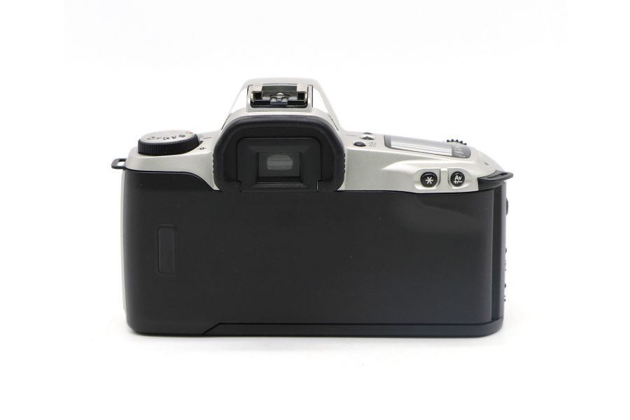 Зеркальный фотоаппарат Canon EOS 500N kit