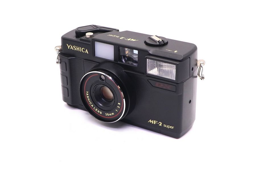 Пленочная винтажная камера Yashica MF-2 Super