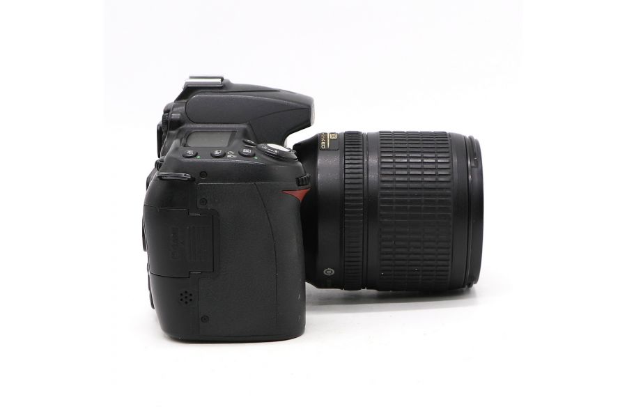 Nikon D90 kit 18-105mm f/3.5-5.6G AF-S ED DX VR Nikkor