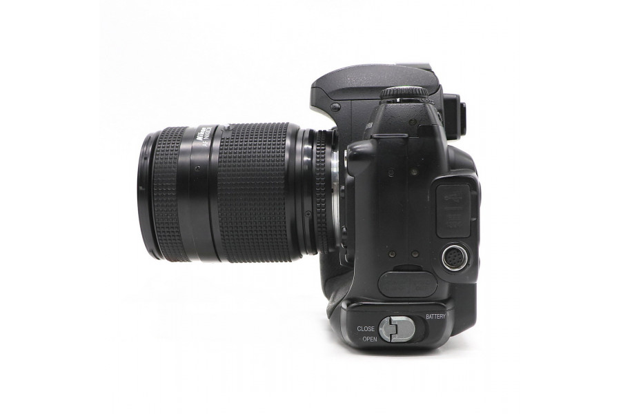 Fujifilm FinePix S3 Pro kit 35-70mm f/2.8 AF Nikkor