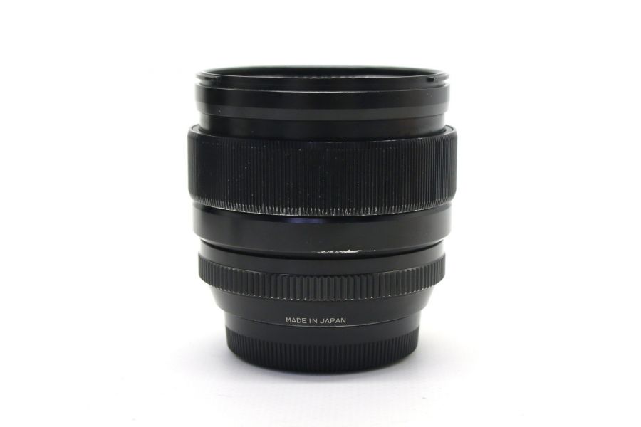 Объектив Fujifilm XF 23mm f/1.4 R в упаковке