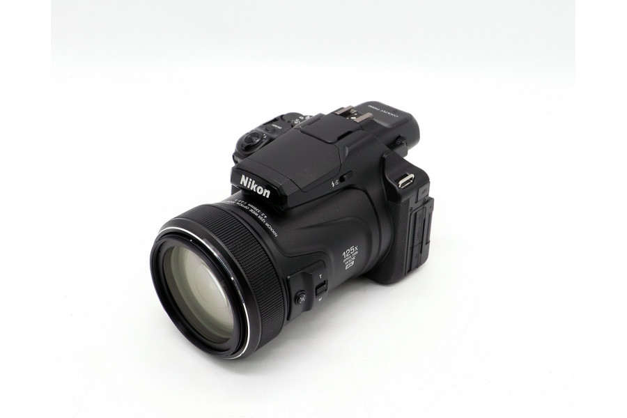 Цифровой фотоаппарат Nikon Coolpix P1000