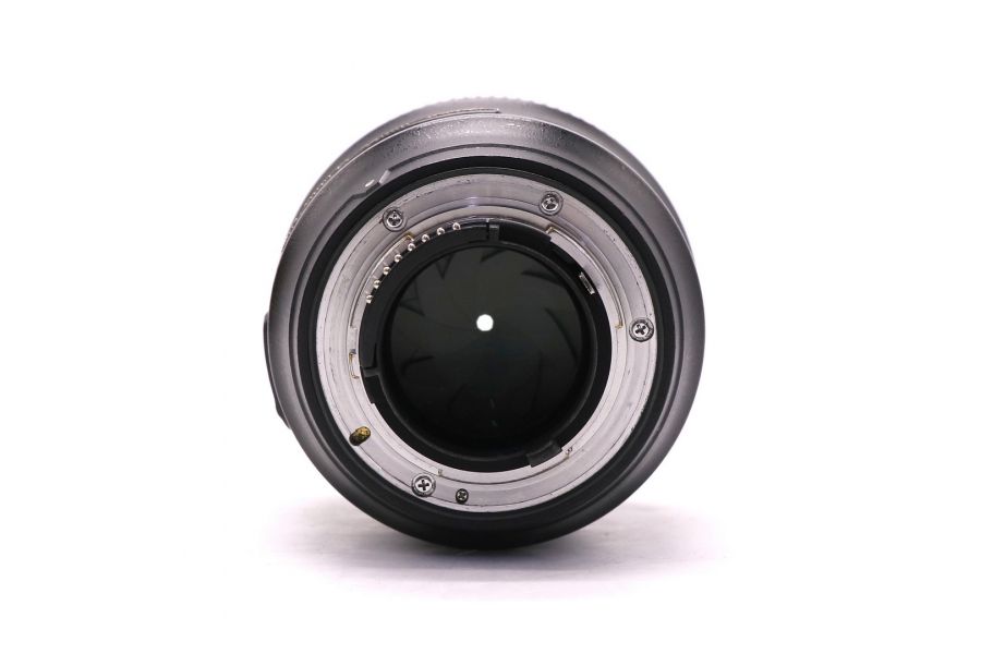 Nikon 35mm f/1.4G AF-S Nikkor в упаковке