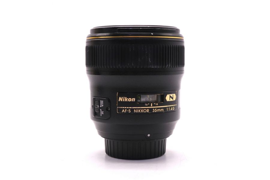 Nikon 35mm f/1.4G AF-S Nikkor в упаковке