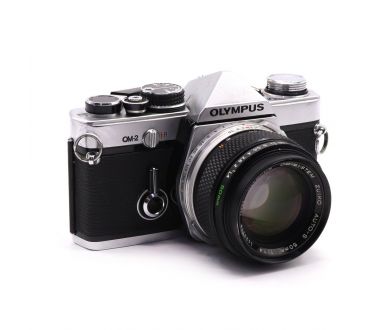 Плёночный зеркальный фотоаппарат Olympus OM-2 kit