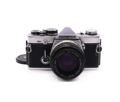 Плёночный зеркальный фотоаппарат Olympus OM-2 kit