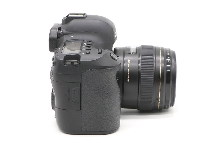 Canon EOS 6D Mark II kit 85mm f/1.8 USM