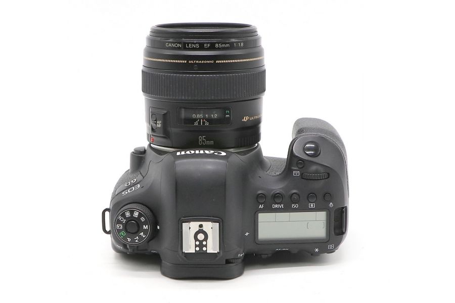 Canon EOS 6D Mark II kit 85mm f/1.8 USM