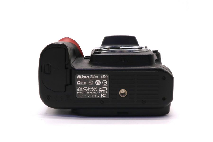 Nikon D90 body (пробег 14385 кадров)