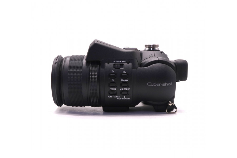 Фотокамера компактная Sony Cyber-shot DSC-F828