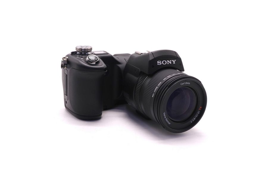 Фотокамера компактная Sony Cyber-shot DSC-F828