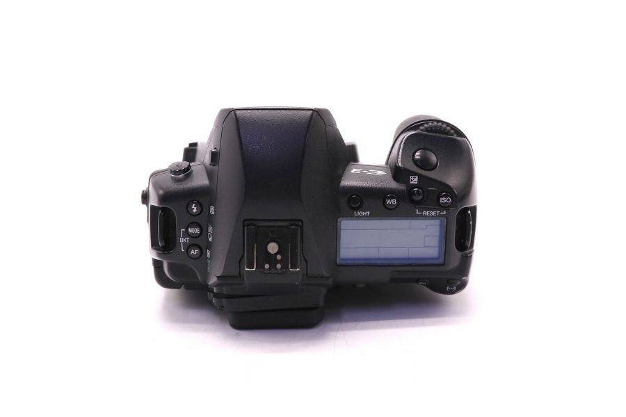 Olympus E-3 body (пробег 96545 кадров)