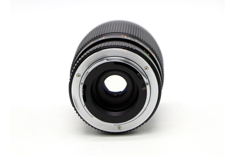 Объектив Yashica MC Zoom 28-80mm f/3.9-4.9