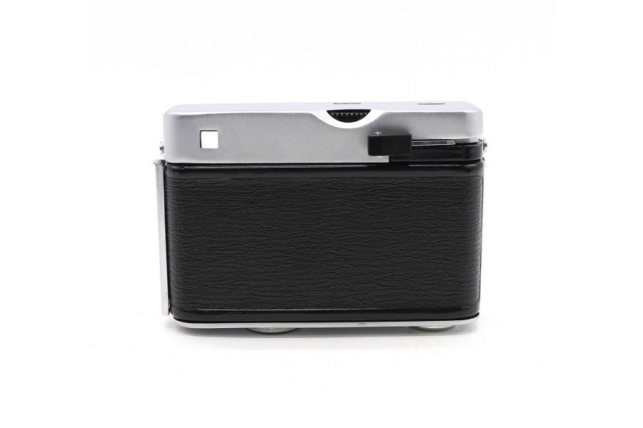 Советский полуформатный фотоаппарат Чайка 2