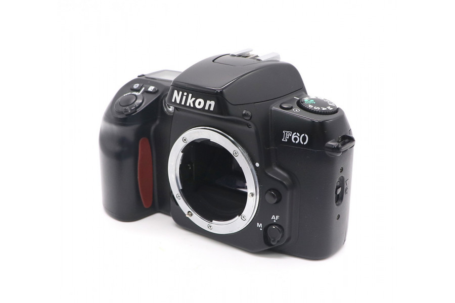 Пленочная фотокамера Nikon F60 body black