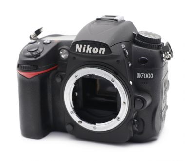 Камера Nikon D7000 body (пробег 29450 кадров)
