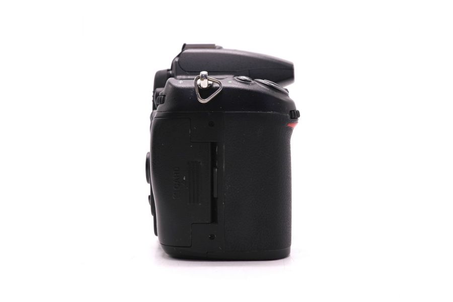Nikon D7000 body (пробег 26200 кадров) фотоаппарат