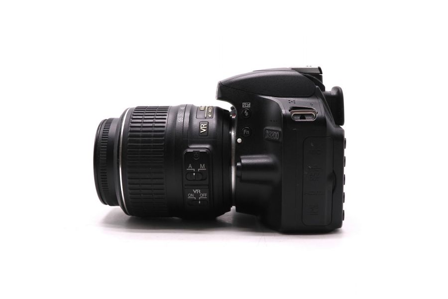 Фотокамера Nikon D3200 kit (пробег 7500 кадров)