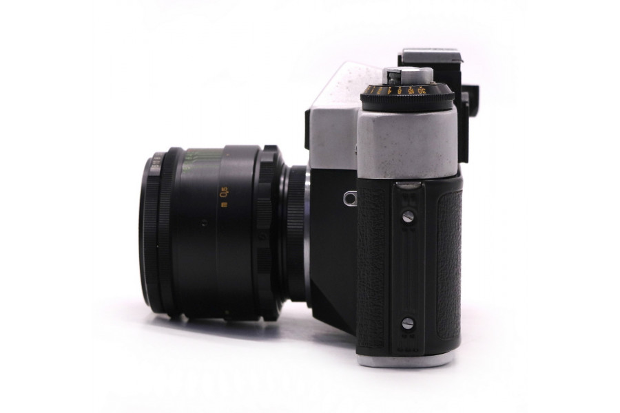 Зенит ЕТ silver + Гелиос 44-2 (СССР, 1985)