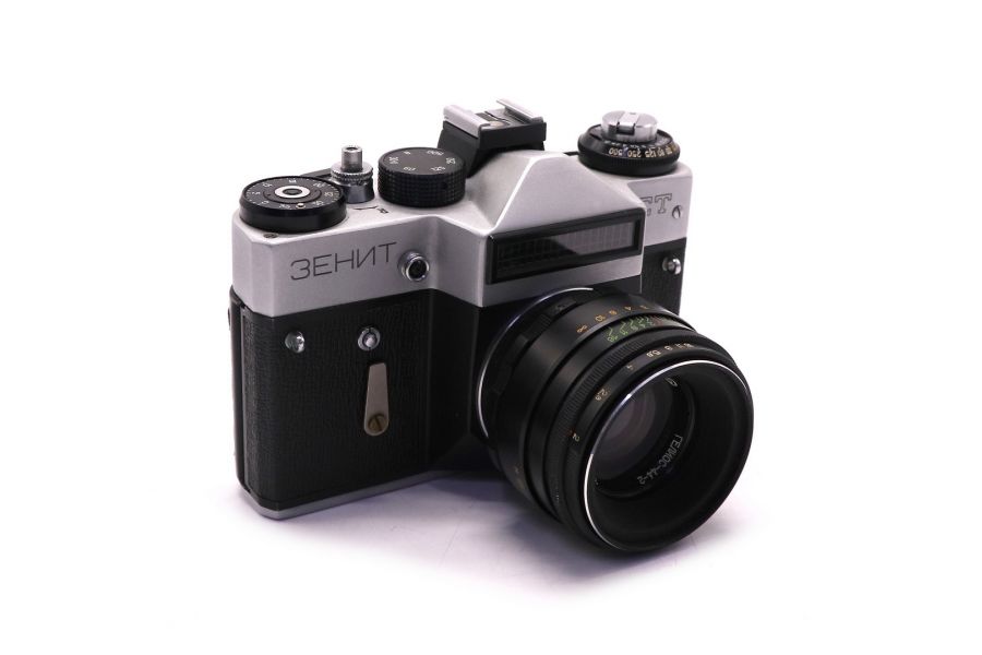 Зенит ЕТ silver + Гелиос 44-2 (СССР, 1987)