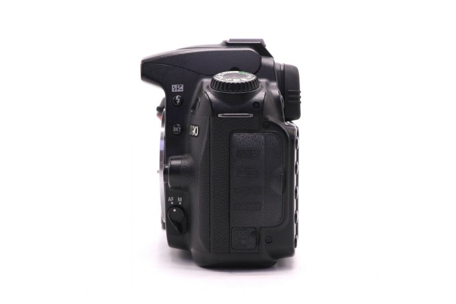 Фотокамера Nikon D90 body (пробег 30000 кадров)