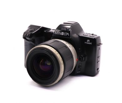 Плёночная зеркальная камера Minolta a7700i QD kit