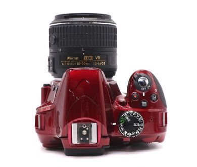 Nikon D3300 kit (пробег 65 кадров)